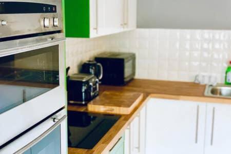 Old Fleece Apartments Stroud  Ngoại thất bức ảnh